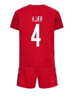 Dänemark Simon Kjaer #4 Heimtrikotsatz für Kinder WM 2022 Kurzarm (+ Kurze Hosen)